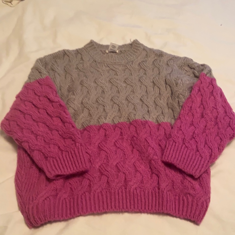 Main Strip Grey and Magenta Sweater